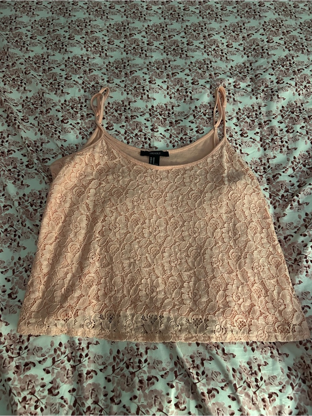 Forever 21 lace crop top 2010s style